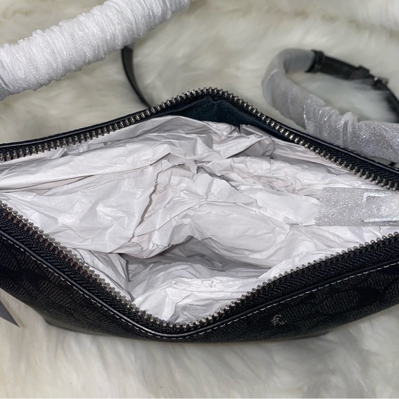 Coach 🩶🖤🩶 signature purse New - Picture 9 of 16